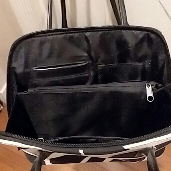 Purse - Picture 6 of 7